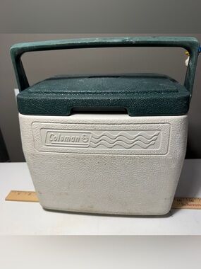 Coleman personal 8qt Green & White Portable Hard-Sided Cooler